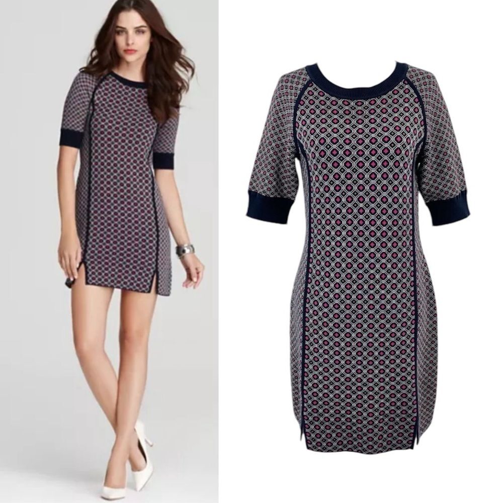 Juicy Couture Geo Knit Dress Front Slits Short Sleeve Mini Navy Pink Size XS